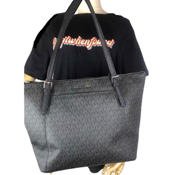 MICHAEL KORS Black Monogram Coated Canvas and Leather Shoulder Bag - Picture 17 of 17